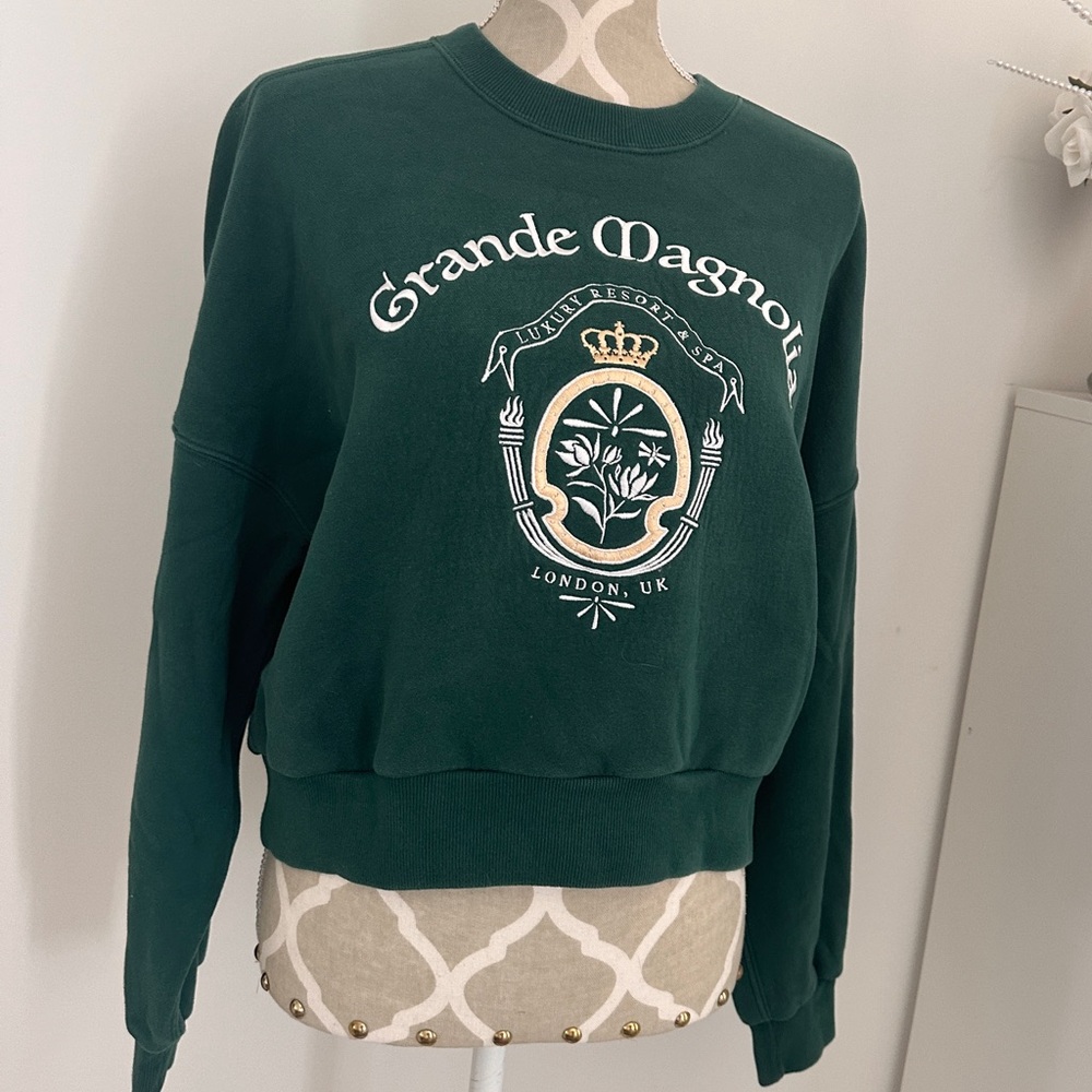 Cutest oversized sweatshirt